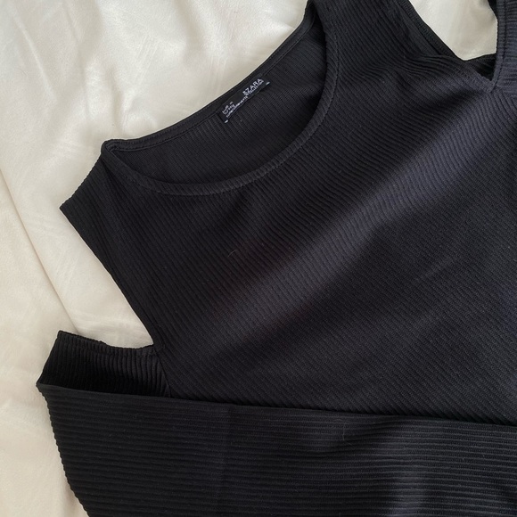 ZARA open shoulder longsleeve - Picture 2 of 2